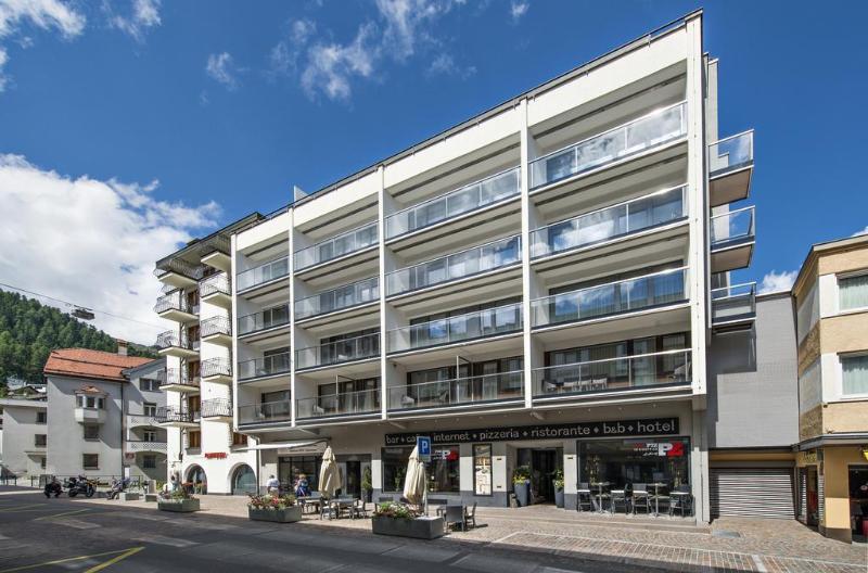 Hotel Loeffler St. Moritz Ngoại thất bức ảnh